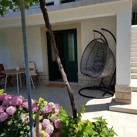 In With Sea View, Terrace, Air Conditioning, Wifi 4552-6 * スペタルスカ・ドラガ