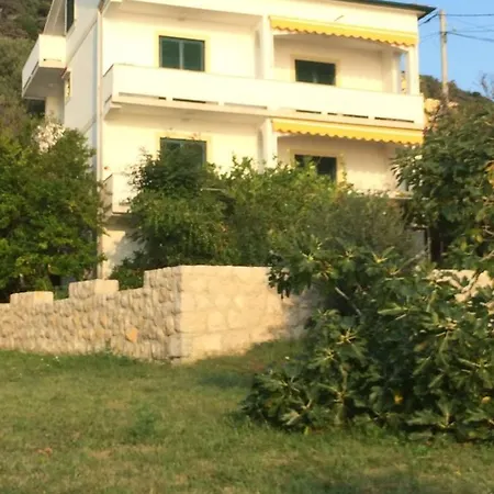 In With Sea View, Terrace, Air Conditioning, Wifi 4552-6 Supetarska Draga