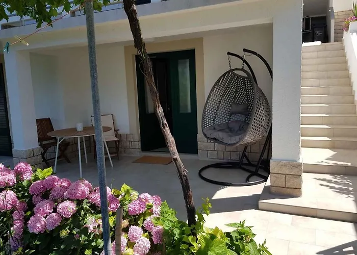 In With Sea View, Terrace, Air Conditioning, Wifi 4552-6 * Supetarska Draga