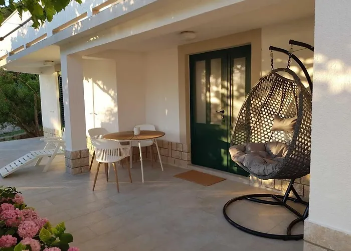 In With Sea View, Terrace, Air Conditioning, Wifi 4552-6 Daire Supetarska Draga