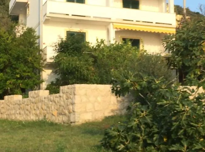 In With Sea View, Terrace, Air Conditioning, Wifi 4552-6 Supetarska Draga